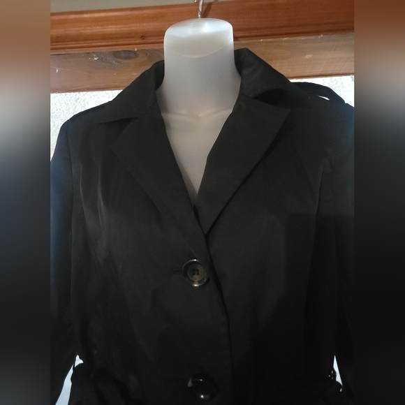 Micheal Kors Women's Belted Polyester Removalable insert coat/jacket Size PM - Picture 6 of 13